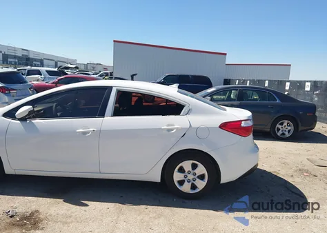 2016 Kia Forte Lx из США, поврежденный, VIN KNAFK4A60G5496670